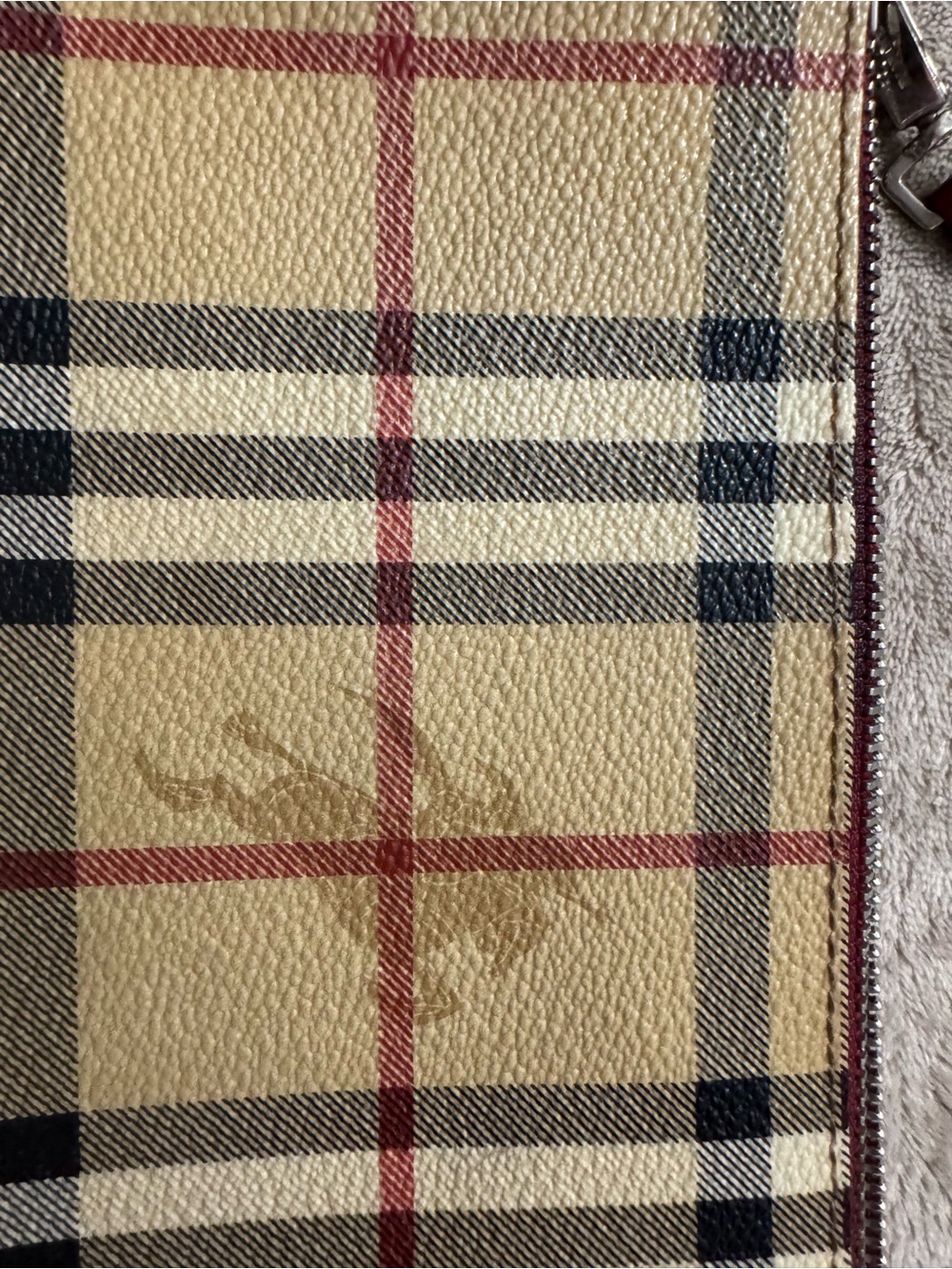 Authentic Vintage BURBERRY
Haymarket Check Pochette - Picture 4 of 9